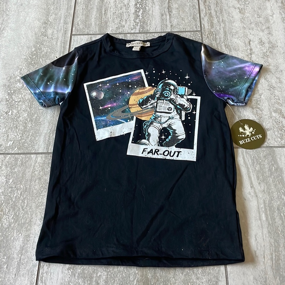 Buzz cuts,black round neck short sleeves Tee shirt for boysM(5-6)